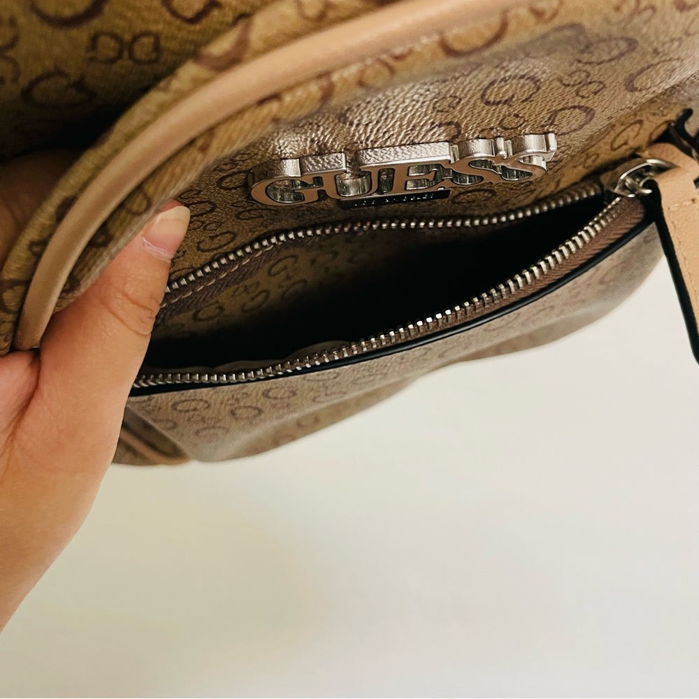🌸 Guess Brown Mini Backpack with Monogram Design - image 11